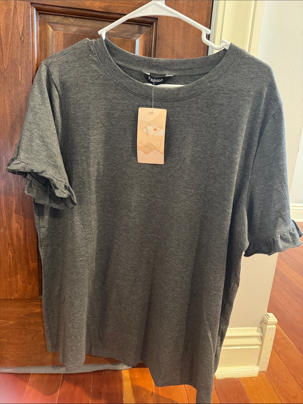 Ladies top ruffled sleeves